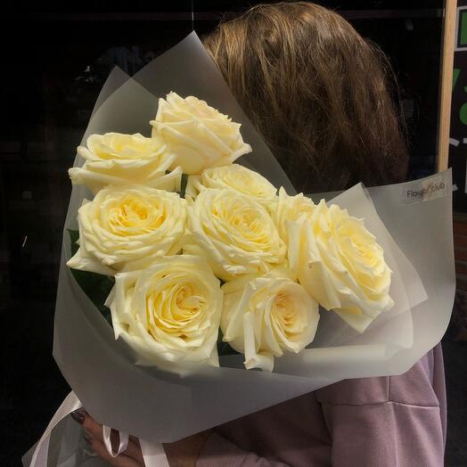 МОНО букет из пионовидных, ароматных роз