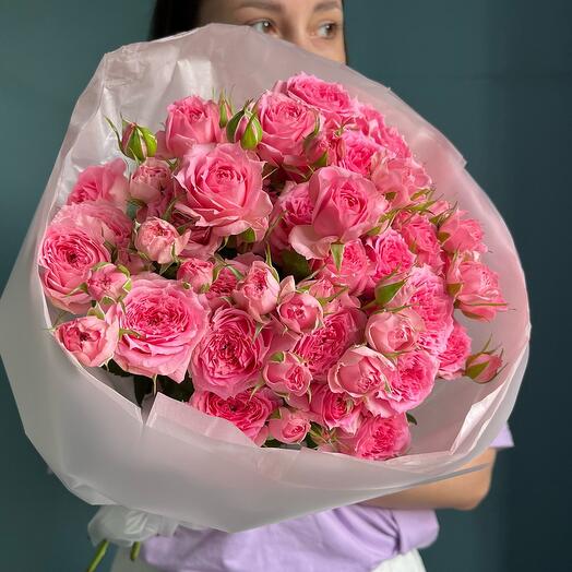 Букет кустовых роз 7 шт