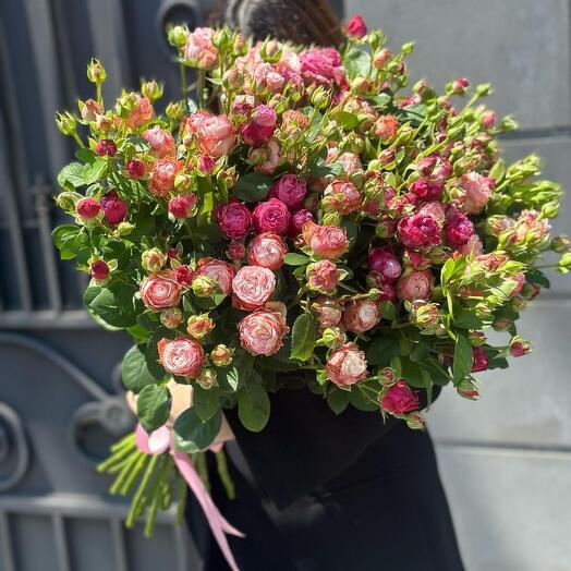 Букет из кустовых  роз микс
