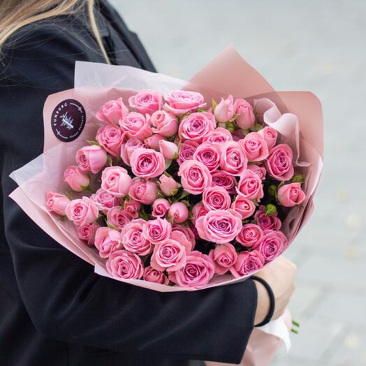 Monobucket of pink bush roses