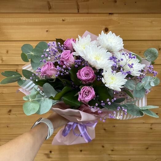 Bouquet of maritim+chrysanthemum+ eucalyptus