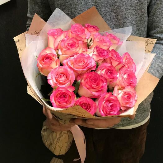 Букет из 19 роз Джумилия