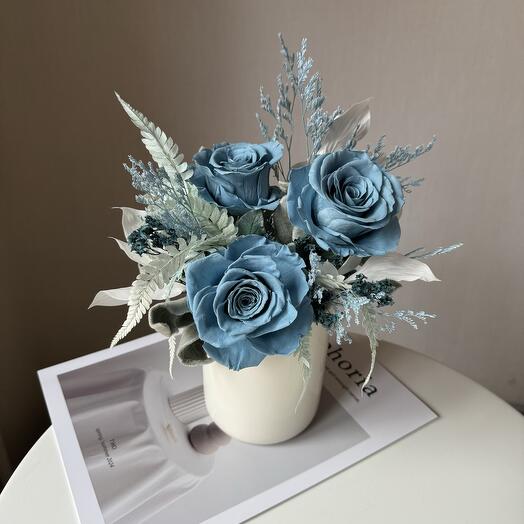 Ваза с 3-мя стабилизированными крупными розами