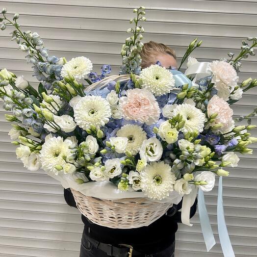 Дельфиниум гортензия эустома в корзине 💙