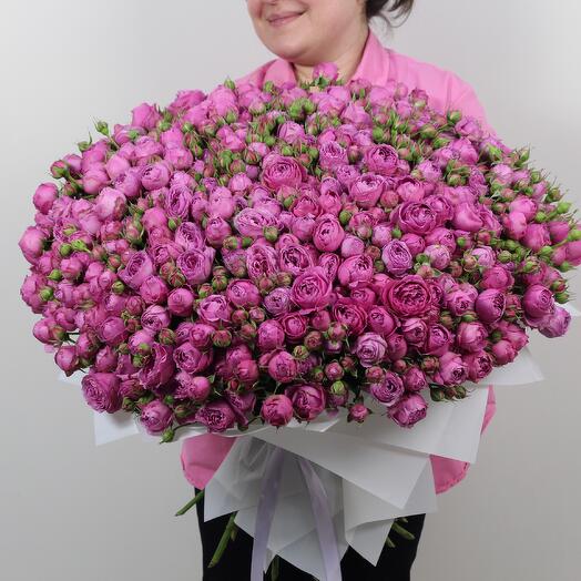 Букет из 101 пионовидных кустовых роз