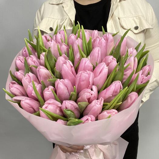 Кремовые тюльпаны