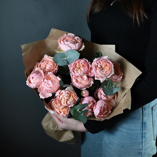 Monobucket of 5 Juliet bush roses