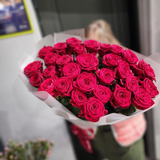 Красные розы 29шт