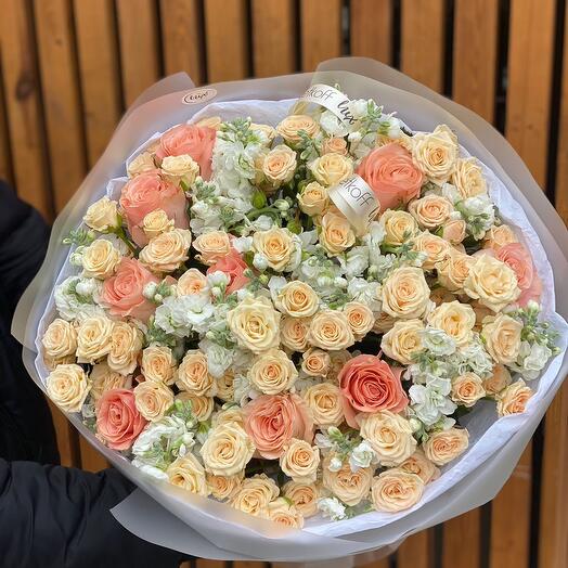 Roses mixed with mattiola