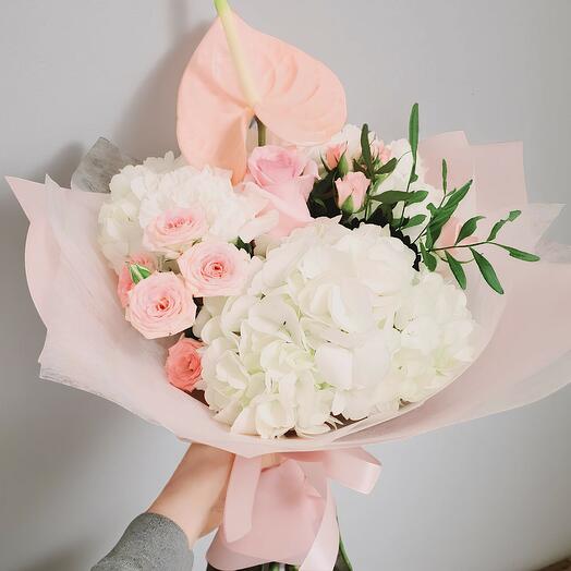 Sweet cloud/ ramo de hortensia, anthurium y clavel