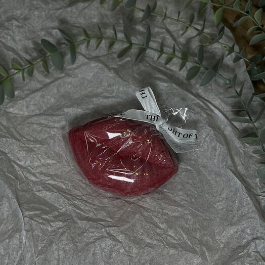 Бомбочка в виде губ