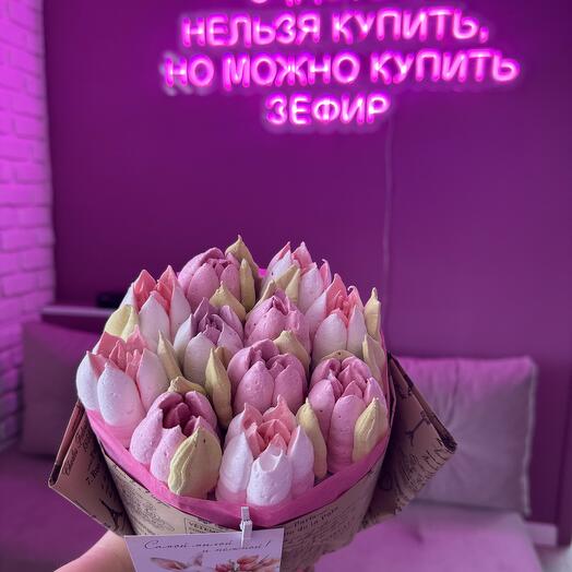 Букет зефирных тюльпанов размер S