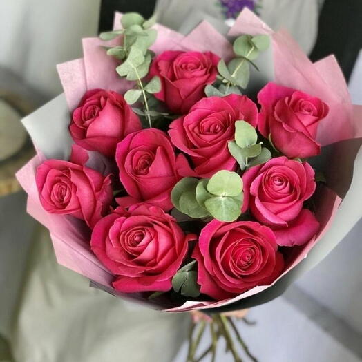 Розы Пинк Флойд с эвкалиптом