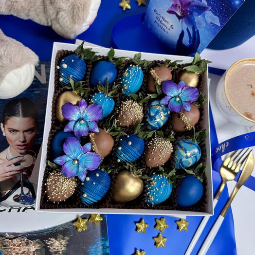 Клубника в Шоколаде 16-25 шт. Бельгийский шоколад Callebaut. Космический подарочный набор 1188. Leora chocolate