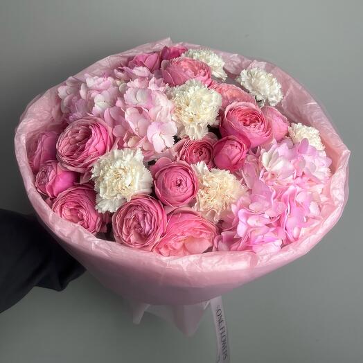 Magnificent bouquet with peony-shaped bush rose silva, hydrangea, dianthus🤍