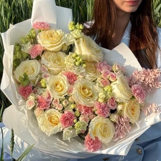 Букет сборный с розой, диантусами и эустомой