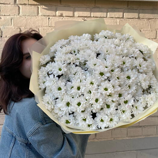 Large bouquet with bush chrysanthemum 25 pieces