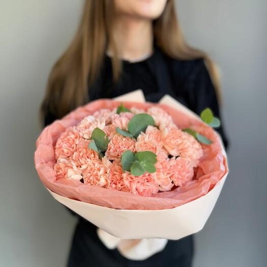 Bouquet 58 (букет с гвоздиками и эвкалиптом)
