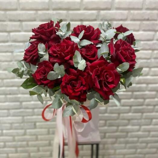 Корзина из французских роз 11