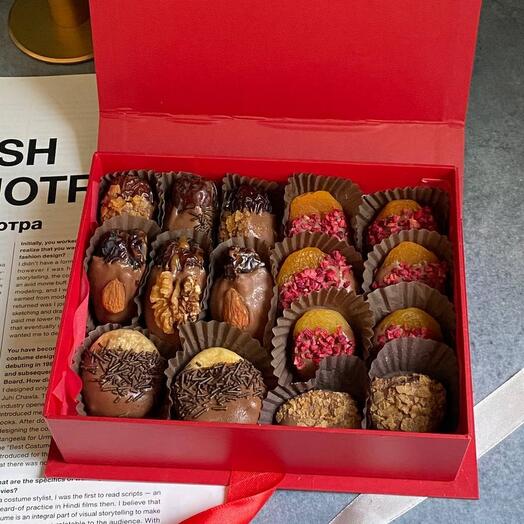 Dried Fruits in chocolate Gift Set