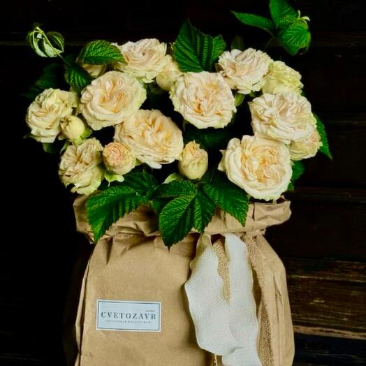 Композиция в крафтовом пакете