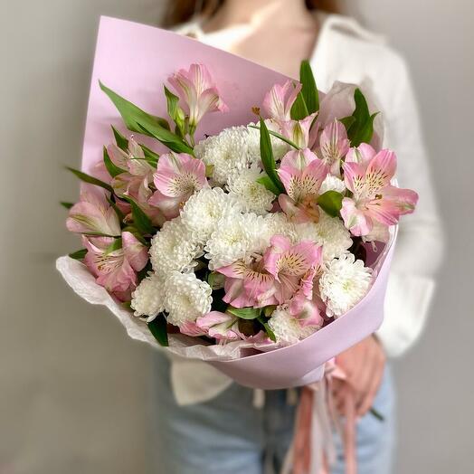 White santinis and pink alstroemeria