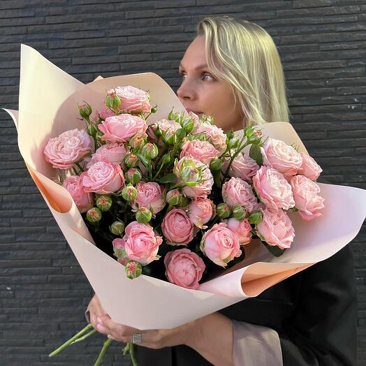 Букет Из кустовой розы 5шт