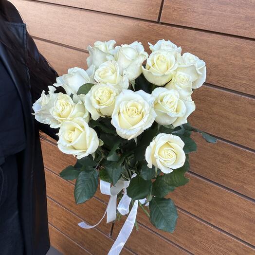 Букет из 15 белых роз 🌸