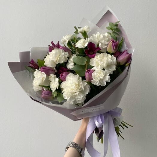 Bukiet sezonowy z tulipanami