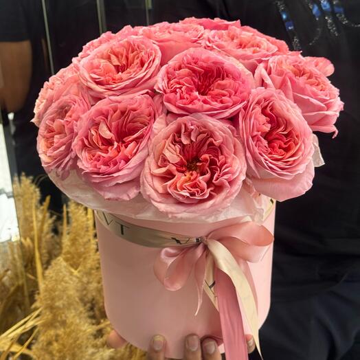 15 пионовидных роз в коробке