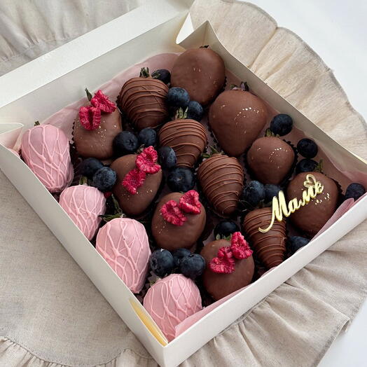 Клубника в шоколаде «маме» 🍓🫐