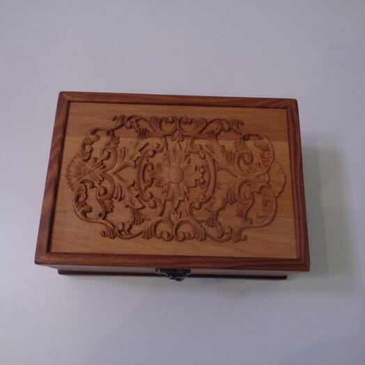 Шкатулка сувенирная из дерева