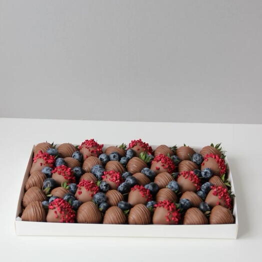 Клубника в шоколаде «Dessert box»