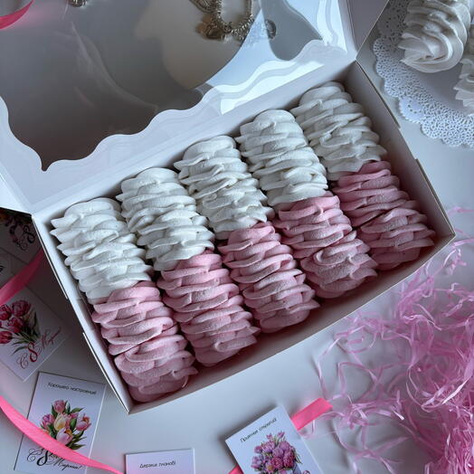 Зефир ручной работы вкус черная смородина/ваниль  10шт