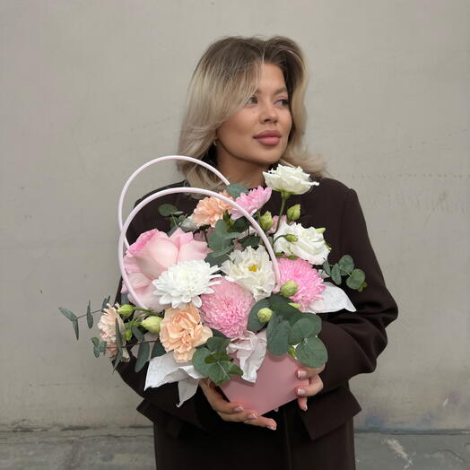 Нежная композиция в сумочке 💓