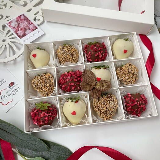 Клубника в шоколаде , 12 ягод