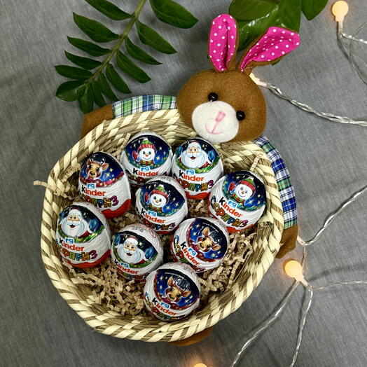Корзина с киндерами «зайка 9»