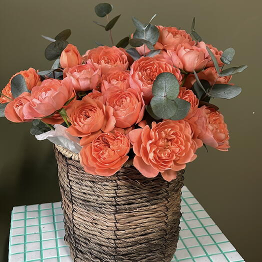Корзина с цветами