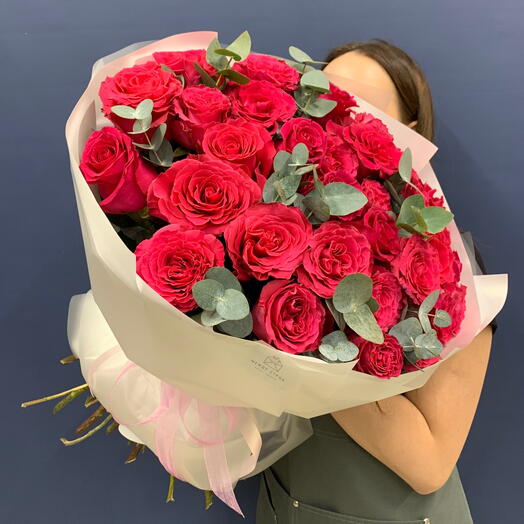 Букет роз с эвкалиптом💕