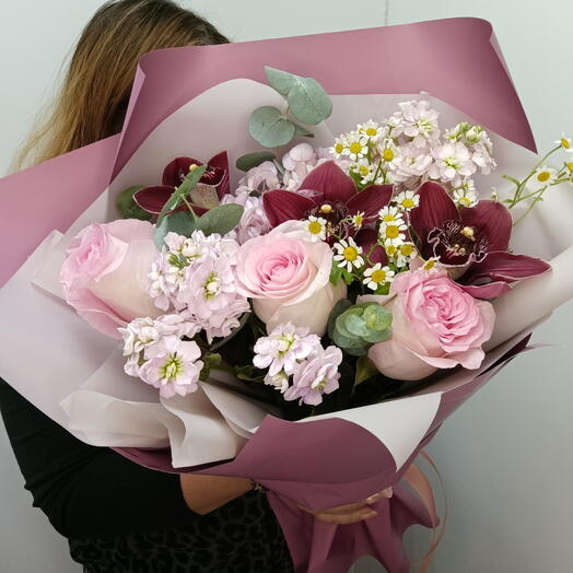 Для тебя букет орхидея, маттиола, ромашка, роза, гортензия
