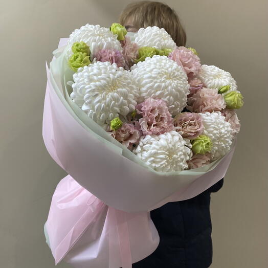 Хризантема с  эустомой