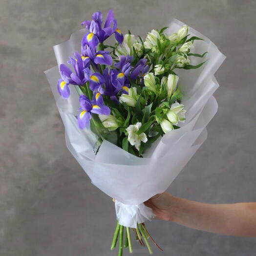 Букет "Весеннее утро" (ирисы и альстромерии)