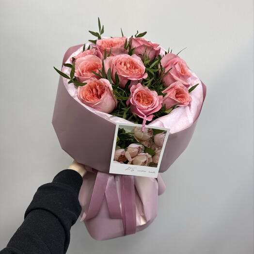 Моно букет из пионовидной розы