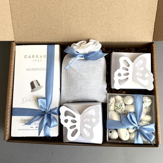 Набор с кофе cararro ,грецким орехом в темном шоколаде ,миндаль в бельгийском шоколаде