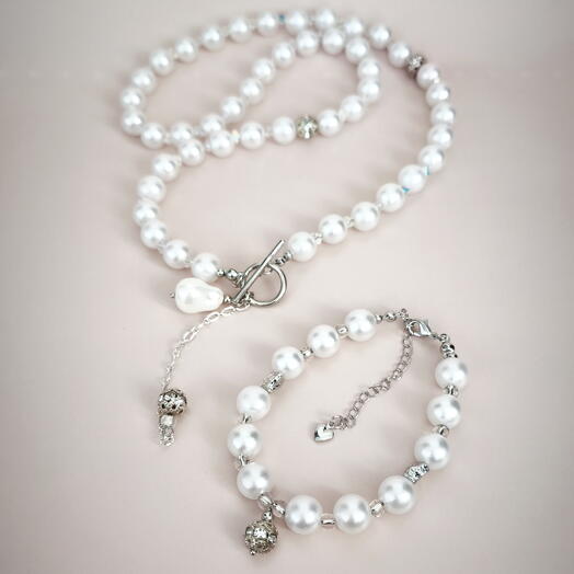 Длинное колье и браслет из искусственного жемчуга