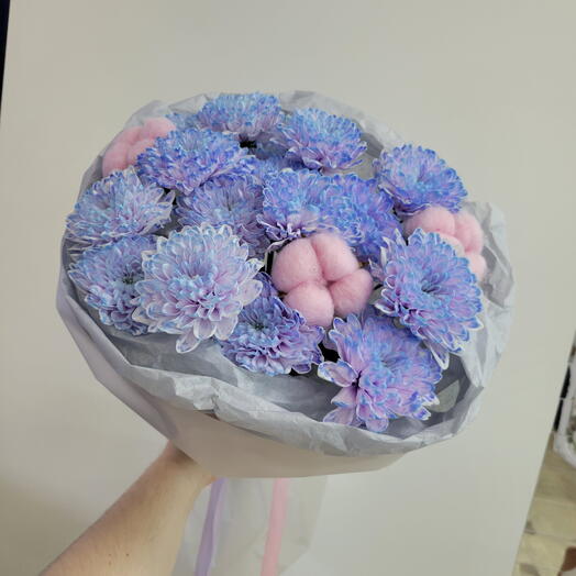 Букет из хризантем и хлопка 💗
