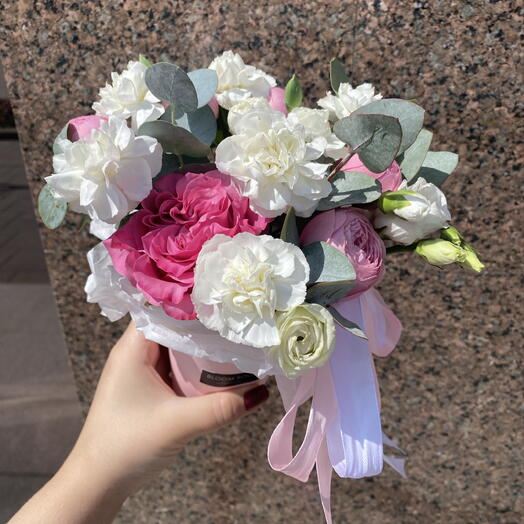 Милый стаканчик-комплимент 🎀Bloom room, пионовидная Роза, кустовой диантус, эвкалипт