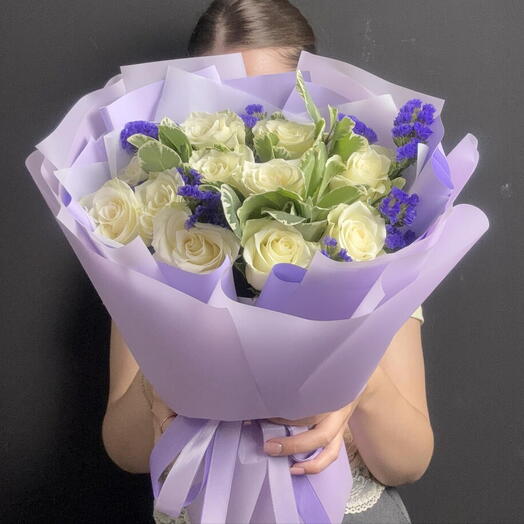 Cute bouquet with white rose and statice
