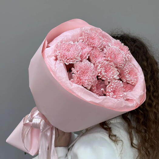 Букет из 3 хризантем Алтай в упаковке