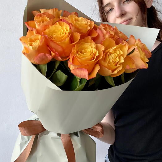 Букет из 19 роз Кения 60 см
